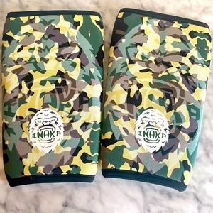 Inaka Power V2 Knee Sleeves. Size small. Comrade Green